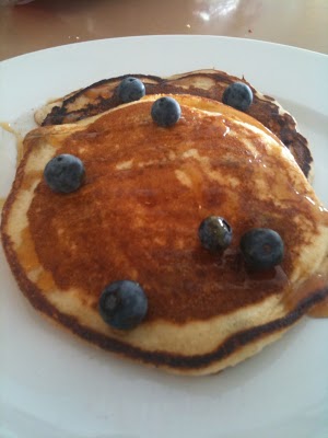 vegan blueberry pancake recipe | Veggie Mama