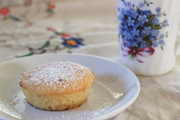 Lunch Lady Magazine little lemon cake recipe | Veggie Mama